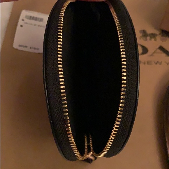 COACH Jumbo Heart Shaped Wristlet - Picture 3 of 7